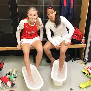 Alex Scott feet photo thumbnail
