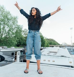 Alex Scott feet photo thumbnail