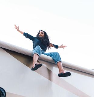 Alex Scott feet photo thumbnail