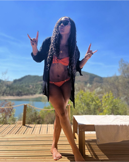 Alex Scott feet photo thumbnail