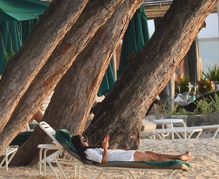 Alex Scott feet photo thumbnail