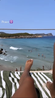 Alex Scott feet photo thumbnail