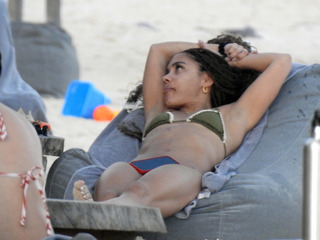 Alex Scott feet photo thumbnail