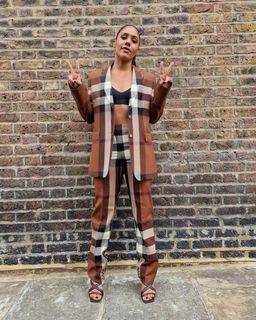 Alex Scott feet photo thumbnail