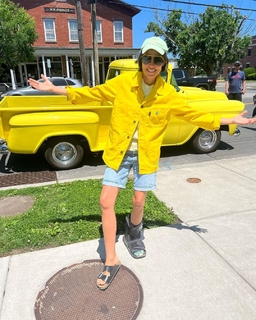 Alex Wagner feet photo 1