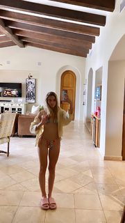 Alexa Blair Robertson feet photo 12