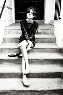 Alexa Chung feet photo thumbnail