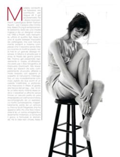 Alexa Chung feet photo thumbnail