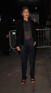 Alexa Chung feet photo thumbnail