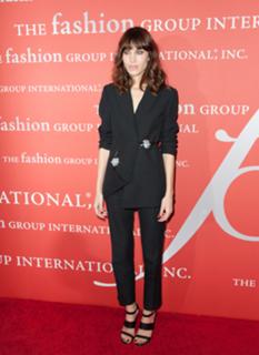 Alexa Chung feet photo thumbnail