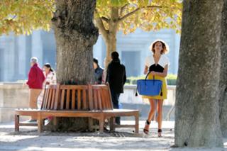 Alexa Chung feet photo thumbnail