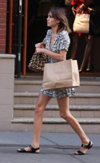 Alexa Chung feet photo thumbnail