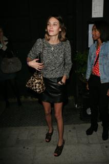 Alexa Chung feet photo thumbnail