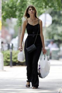 Alexa Chung feet photo thumbnail