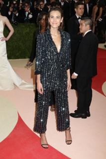 Alexa Chung feet photo thumbnail