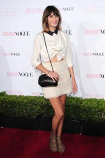 Alexa Chung feet photo thumbnail