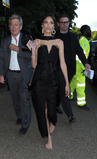 Alexa Chung feet photo thumbnail