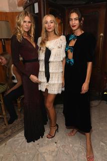 Alexa Chung feet photo thumbnail