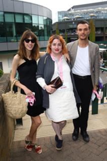 Alexa Chung feet photo thumbnail