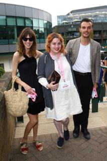 Alexa Chung feet photo thumbnail