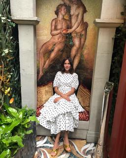 Alexa Chung feet photo thumbnail