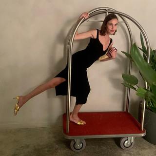 Alexa Chung feet photo thumbnail