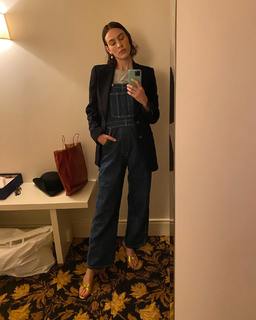 Alexa Chung feet photo thumbnail