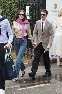 Alexa Chung feet photo thumbnail