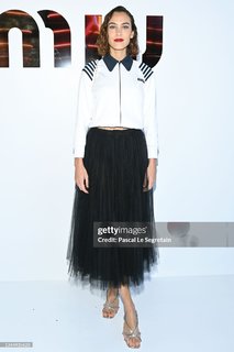 Alexa Chung feet photo thumbnail