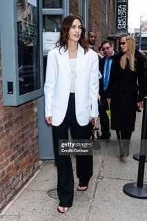 Alexa Chung feet photo thumbnail