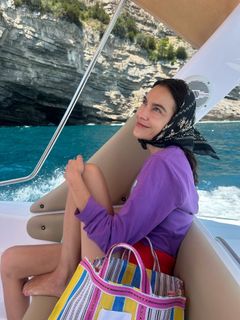 Alexa Chung feet photo thumbnail