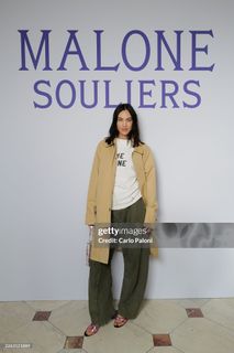 Alexa Chung feet photo 11