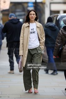 Alexa Chung feet photo 10