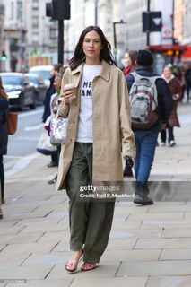 Alexa Chung feet photo 9