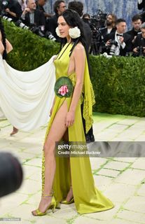 Alexa Chung feet photo 8