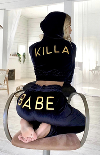 Alexa Collins feet photo thumbnail