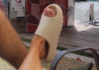 Alexa Collins feet photo thumbnail