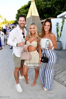 Alexa Collins feet photo thumbnail