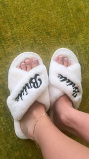 Alexa Collins feet photo thumbnail