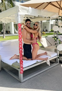 Alexa Collins feet photo thumbnail