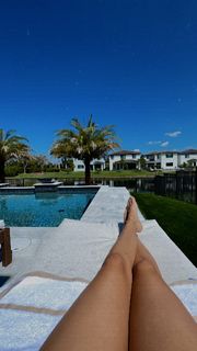 Alexa Collins feet photo thumbnail