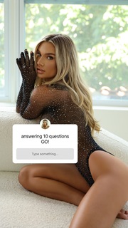 Alexa Collins feet photo thumbnail