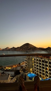 Alexa Collins feet photo thumbnail