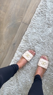 Alexa Collins feet photo thumbnail