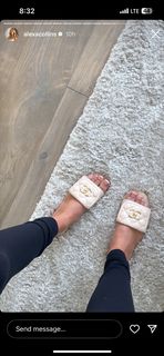 Alexa Collins feet photo thumbnail