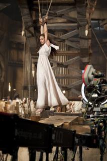 Alexa Davalos feet photo thumbnail