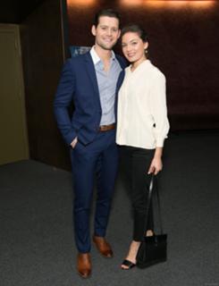 Alexa Davalos feet photo thumbnail