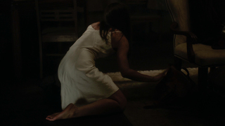 Alexa Davalos feet photo thumbnail