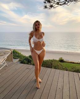 Alexa Dellanos feet photo 12