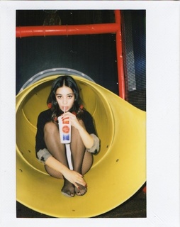 Alexa Demie feet photo thumbnail